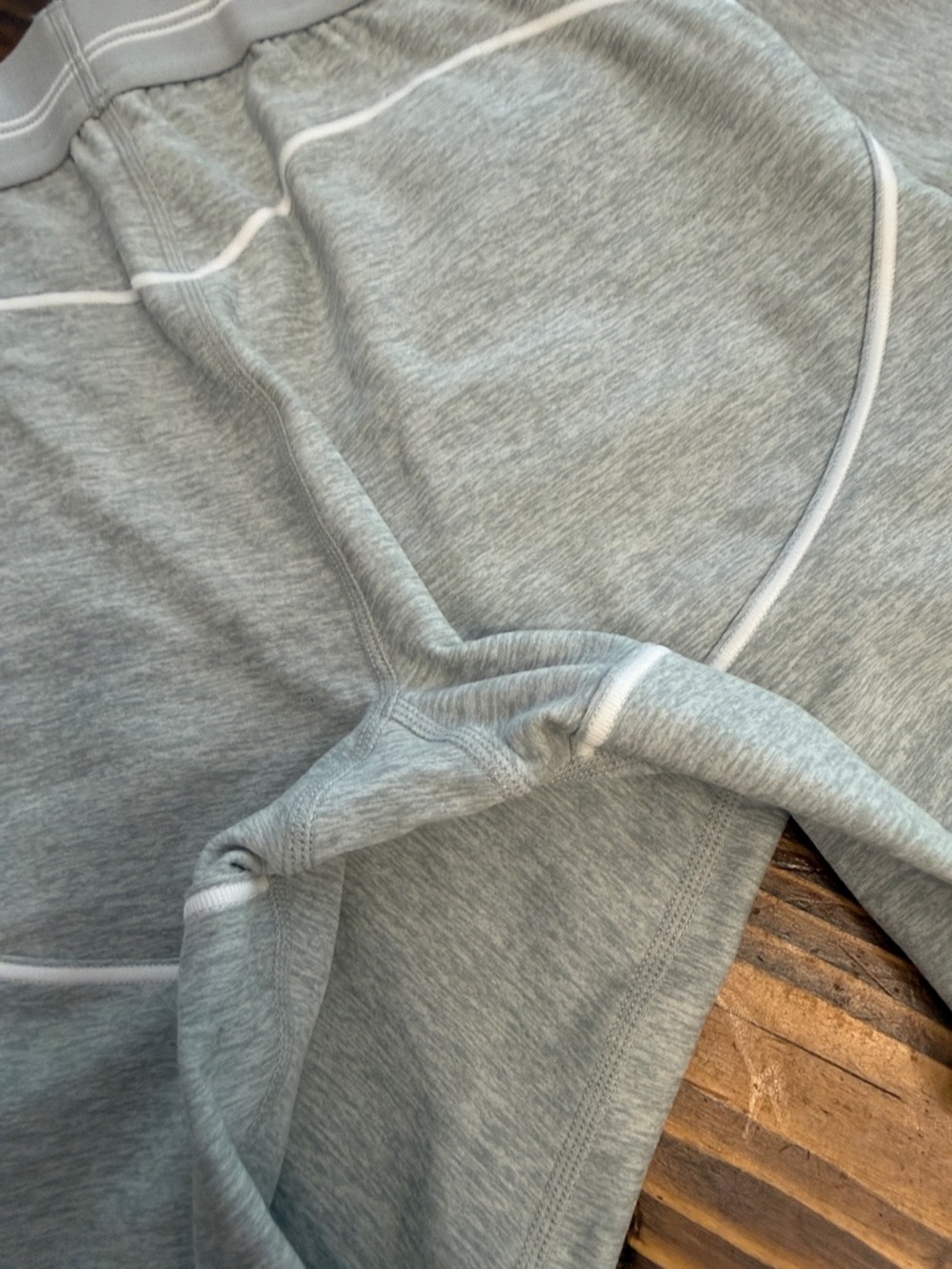 Alo Yoga Alosoft High-Waist Heart Throb Lt Gray Heather Leggings. S. Like new! - Picture 8 of 8